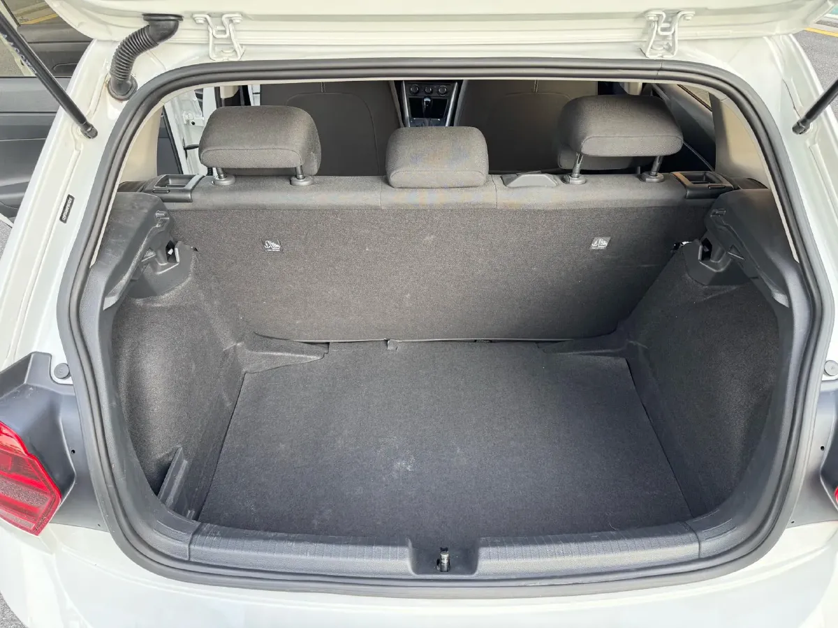 2023 Volkswagen Polo 1.5L 110HP L4 6AT,autocango,china used car exporter,china ev exporter,chinese used car exporter,chinese used ev exporter