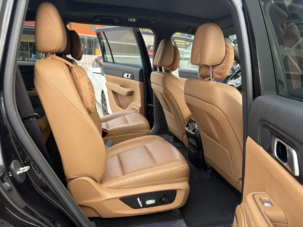 2021 Li ONE Range Extended 131HP REEV 40.5KWH,autocango,china used car exporter,china ev exporter,chinese used car exporter,chinese used ev exporter