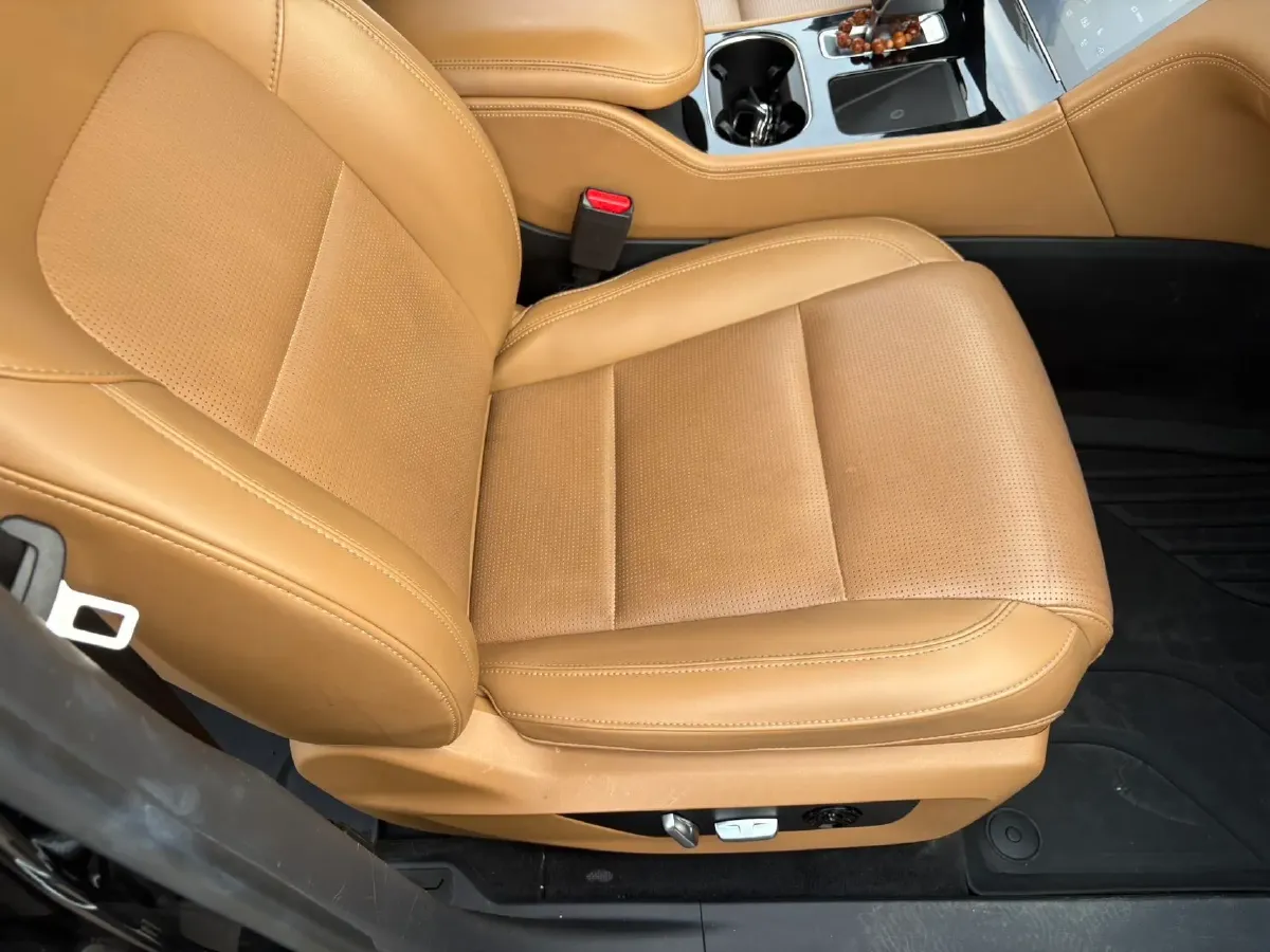 2021 Li ONE Range Extended 131HP REEV 40.5KWH,autocango,china used car exporter,china ev exporter,chinese used car exporter,chinese used ev exporter