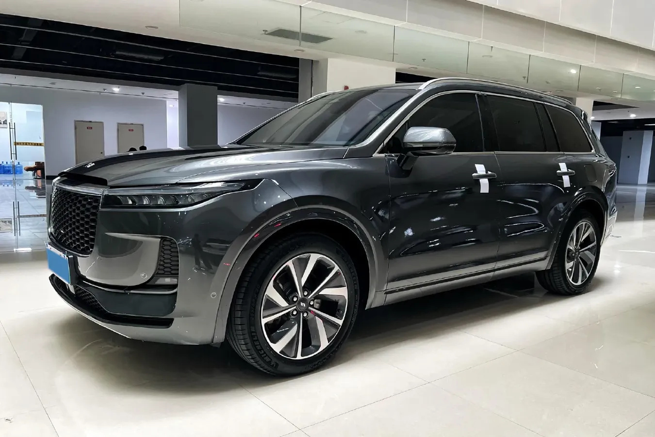 2021 Li ONE Range Extended 131HP REEV 40.5KWH,autocango,china used car exporter,china ev exporter,chinese used car exporter,chinese used ev exporter