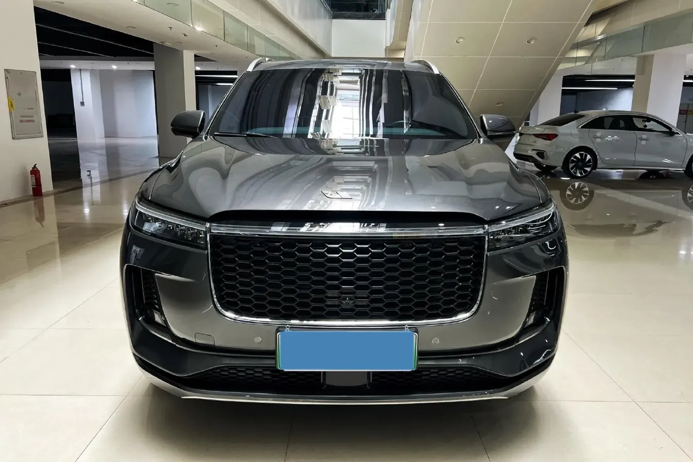 2021 Li ONE Range Extended 131HP REEV 40.5KWH,autocango,china used car exporter,china ev exporter,chinese used car exporter,chinese used ev exporter