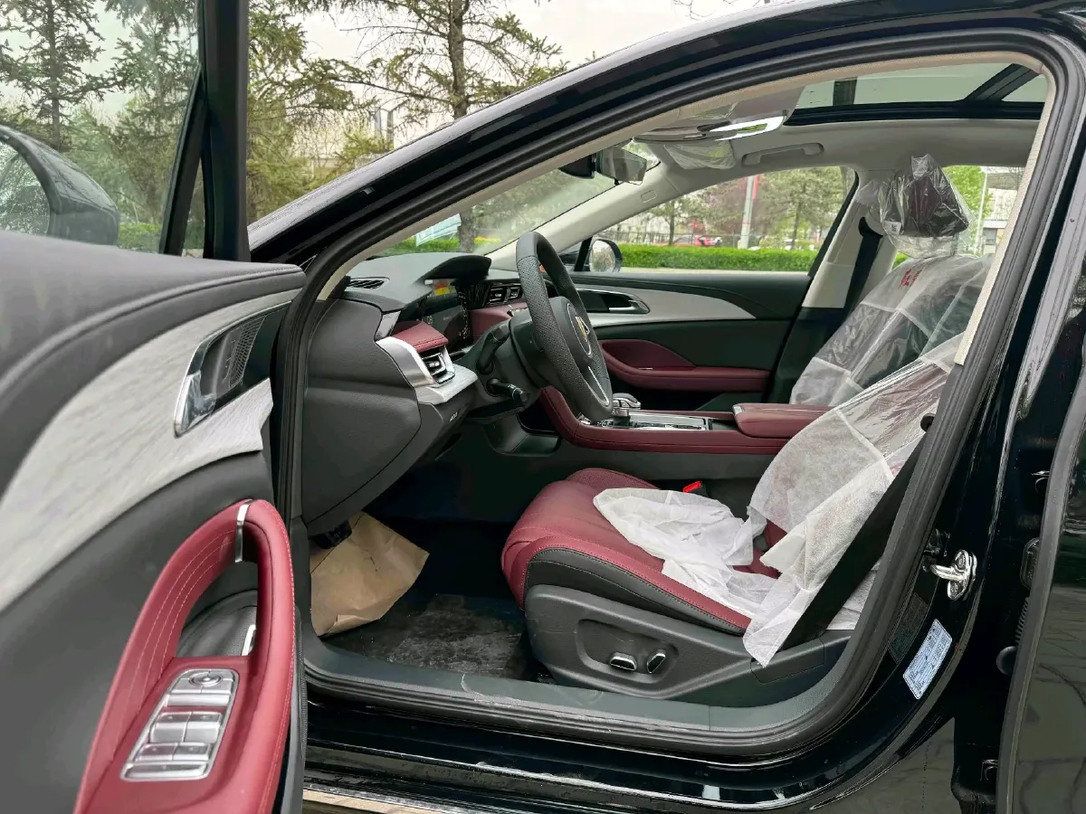 2024 HongQi H5 1.5T 169HP L4 7DCT,autocango,china used car exporter,china ev exporter,chinese used car exporter,chinese used ev exporter