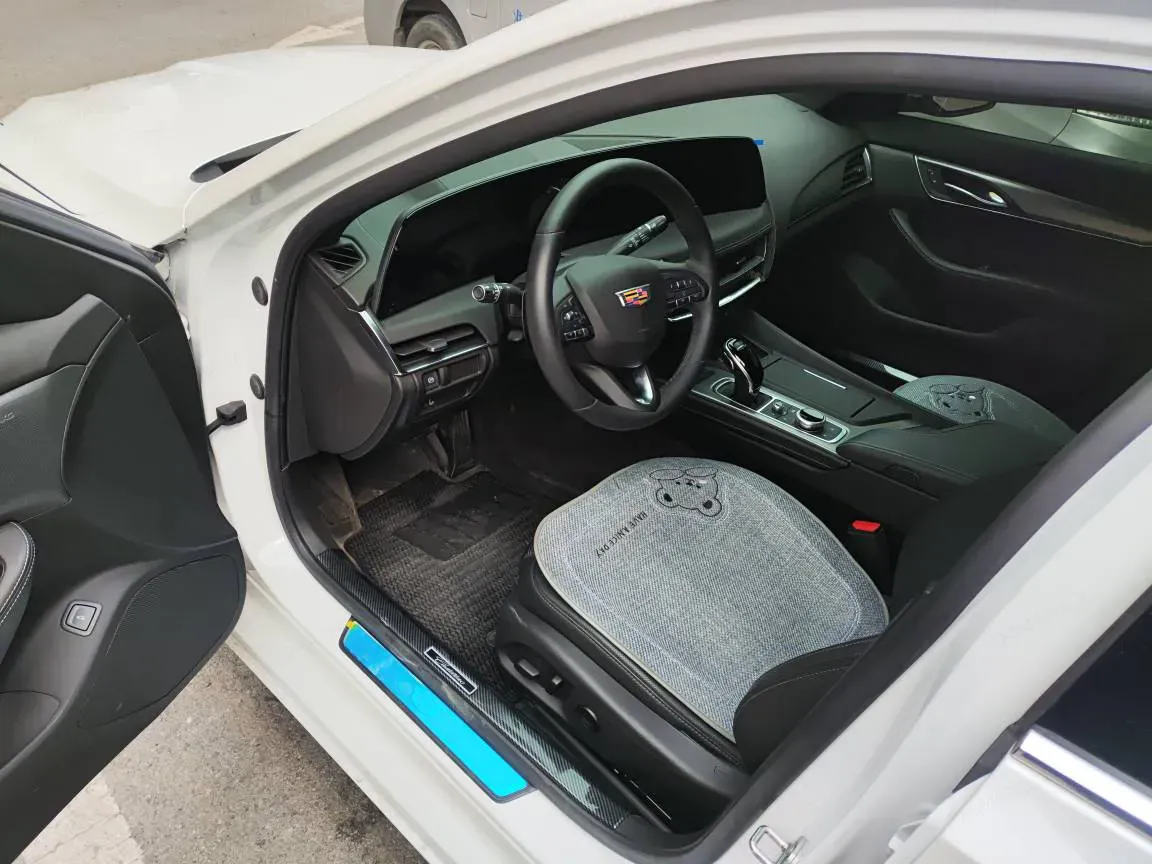 2024 Cadillac CT5 2.0T 237HP L4 10AT,autocango,china used car exporter,china ev exporter,chinese used car exporter,chinese used ev exporter