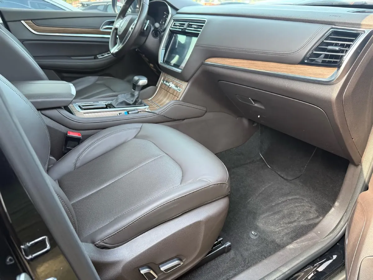 2019 Roewe RX8 2.0T 222HP L4 6AT,autocango,china used car exporter,china ev exporter,chinese used car exporter,chinese used ev exporter