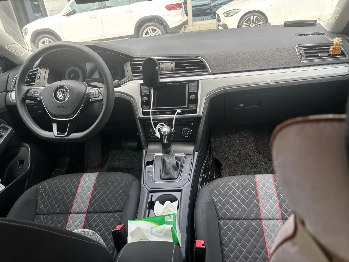 2019 Volkswagen T-Cross 1.4T 150HP L4 7DCT,autocango,china used car exporter,china ev exporter,chinese used car exporter,chinese used ev exporter