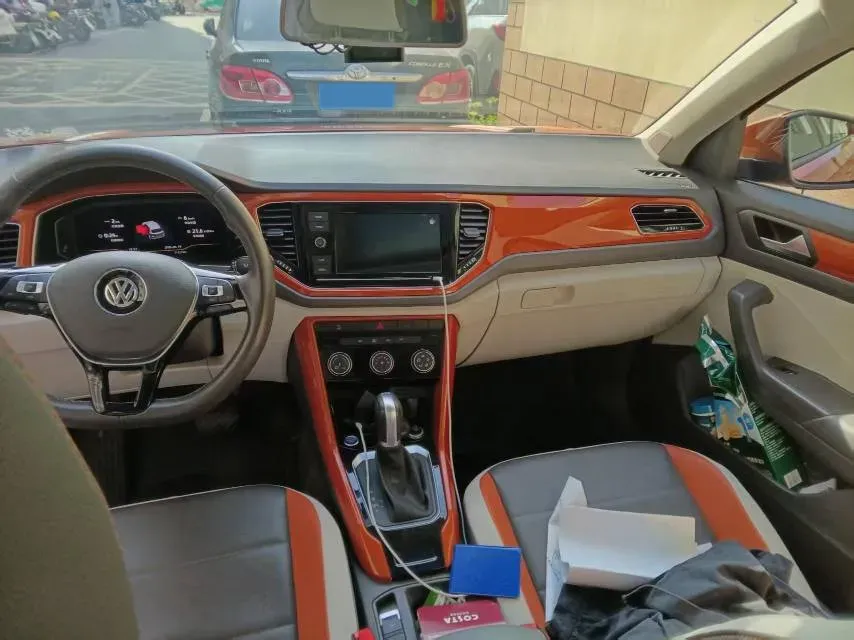 2020 Volkswagen T-Roc 1.4T 150HP L4 7DCT,autocango,china used car exporter,china ev exporter,chinese used car exporter,chinese used ev exporter