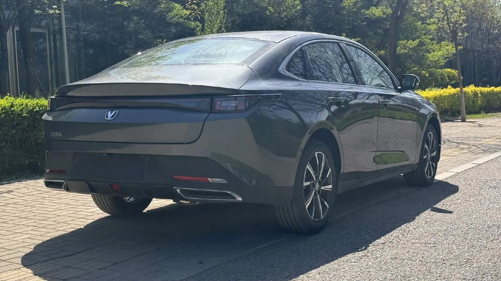 2025 ChangAn Eado 1.5T 192HP L4 7DCT,autocango,china used car exporter,china ev exporter,chinese used car exporter,chinese used ev exporter