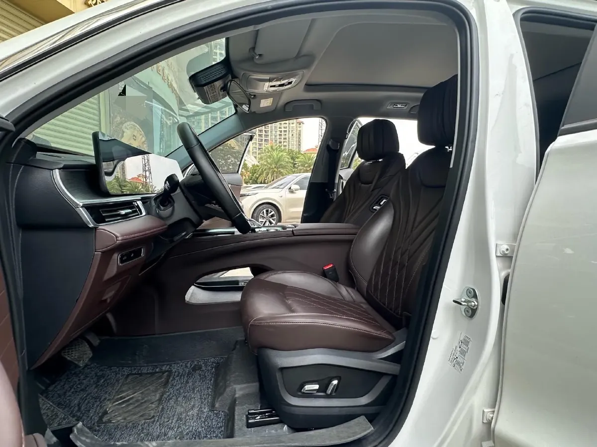 2024 Chery Tiggo 8 Plus 2.0T 254HP L4 7DCT,autocango,china used car exporter,china ev exporter,chinese used car exporter,chinese used ev exporter