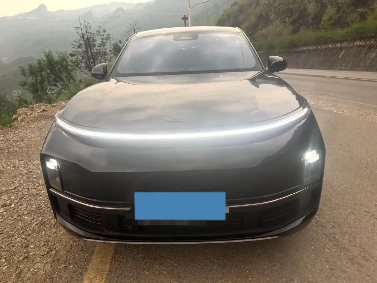 2023 Li L9 Range Extended 154HP REEV 42.6KWH,autocango,china used car exporter,china ev exporter,chinese used car exporter,chinese used ev exporter