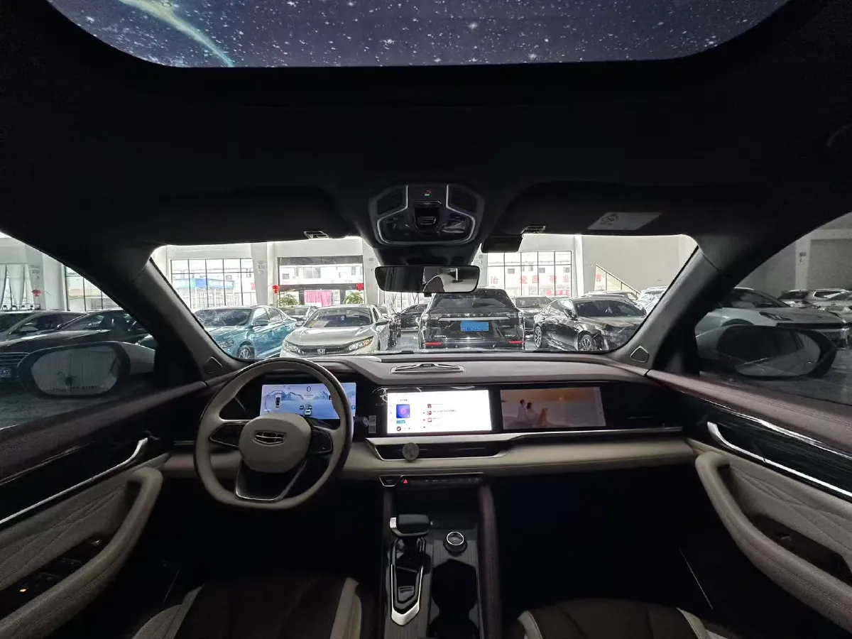 2021 Geely Monjaro 2.0T 218HP L4 7DCT,autocango,china used car exporter,china ev exporter,chinese used car exporter,chinese used ev exporter