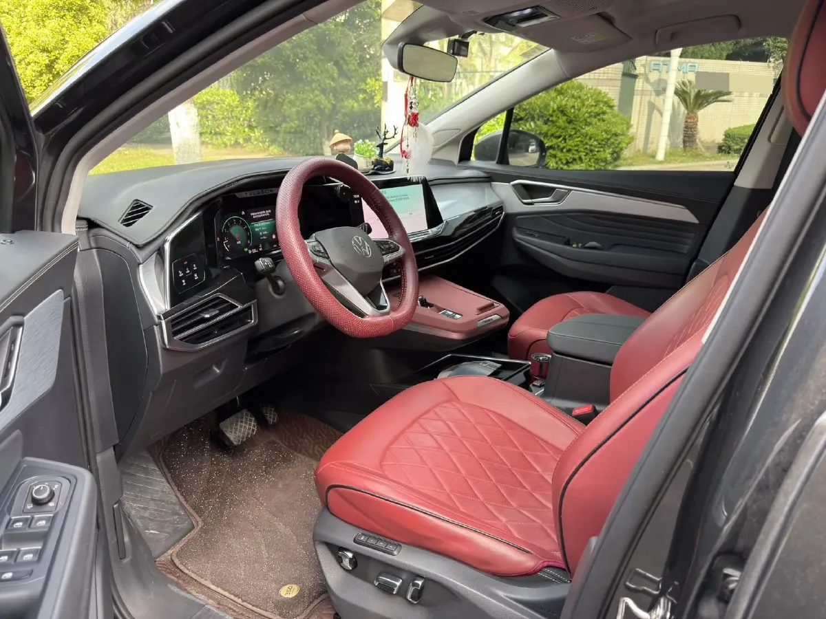 2023 Volkswagen Talagon 2.0T 220HP L4 7DCT,autocango,china used car exporter,china ev exporter,chinese used car exporter,chinese used ev exporter