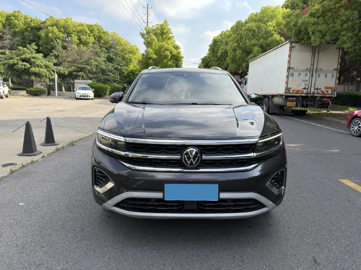 2023 Volkswagen Talagon 2.0T 220HP L4 7DCT,autocango,china used car exporter,china ev exporter,chinese used car exporter,chinese used ev exporter