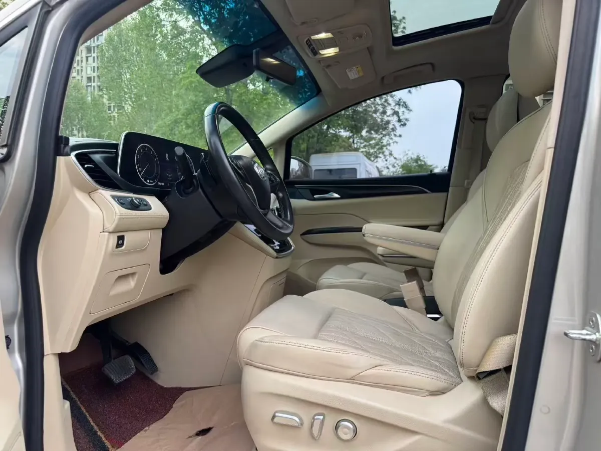 2022 Buick GL8 2.0T 237HP L4 9AT,autocango,china used car exporter,china ev exporter,chinese used car exporter,chinese used ev exporter