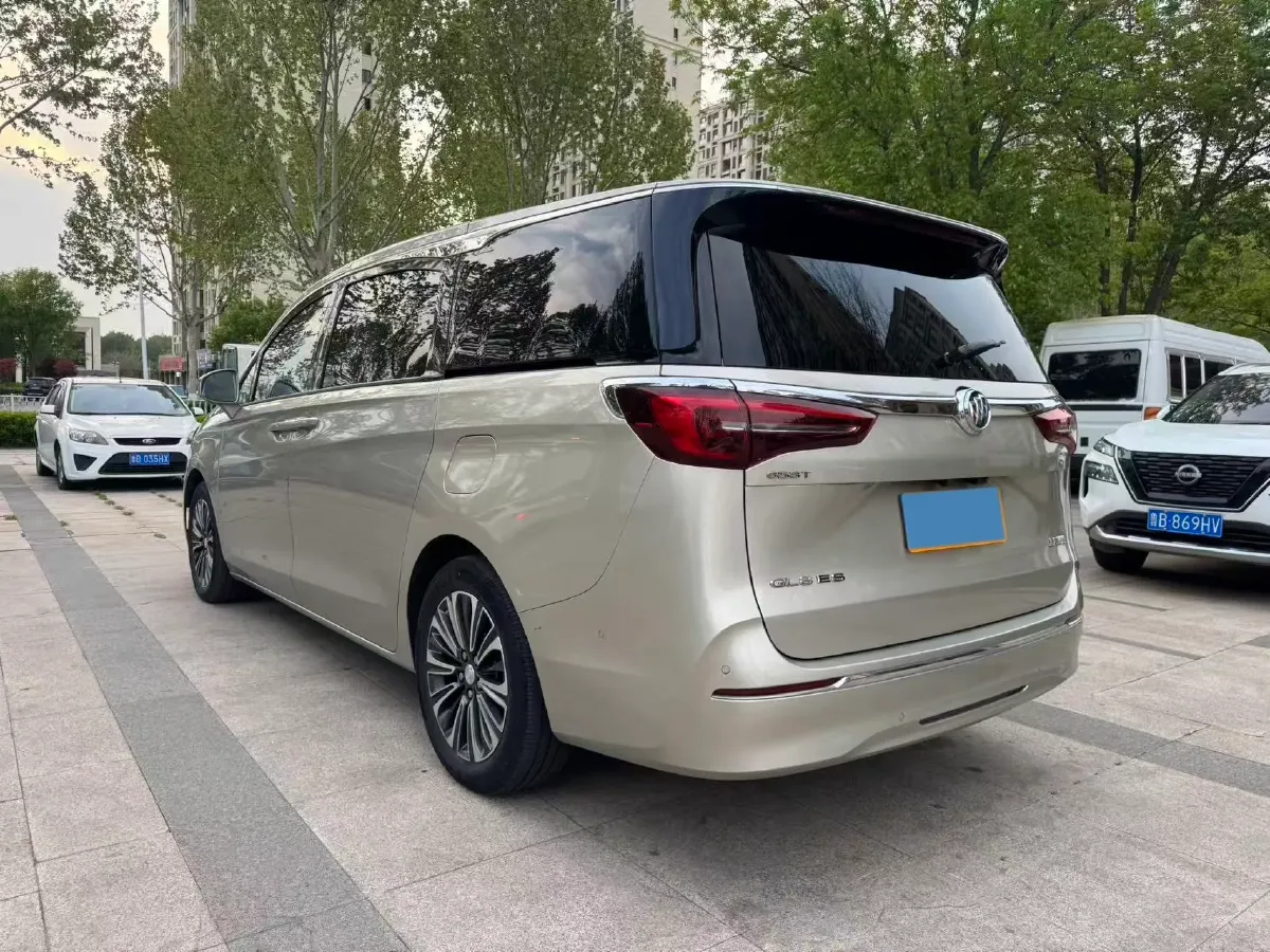 2022 Buick GL8 2.0T 237HP L4 9AT,autocango,china used car exporter,china ev exporter,chinese used car exporter,chinese used ev exporter