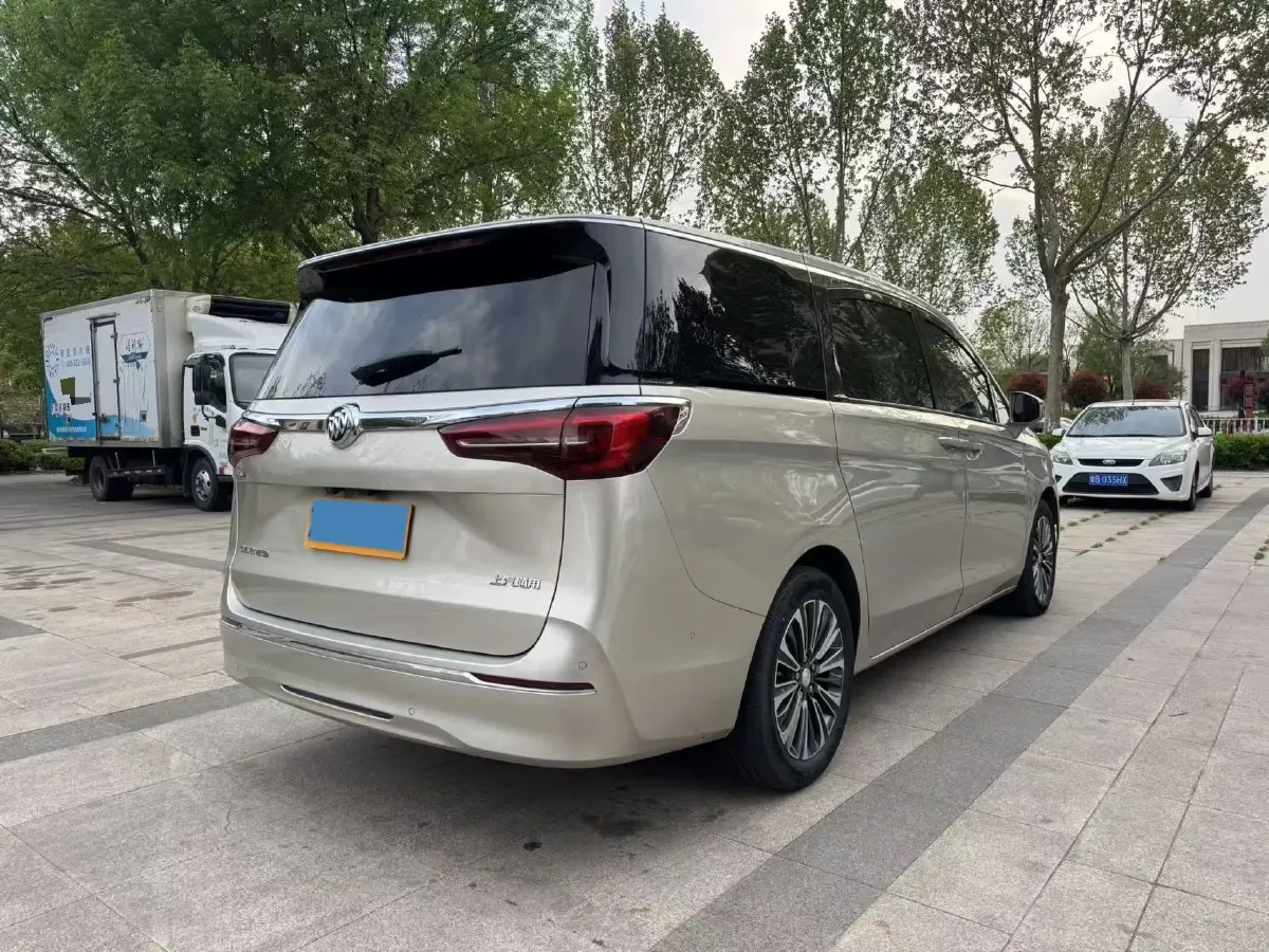 2022 Buick GL8 2.0T 237HP L4 9AT,autocango,china used car exporter,china ev exporter,chinese used car exporter,chinese used ev exporter