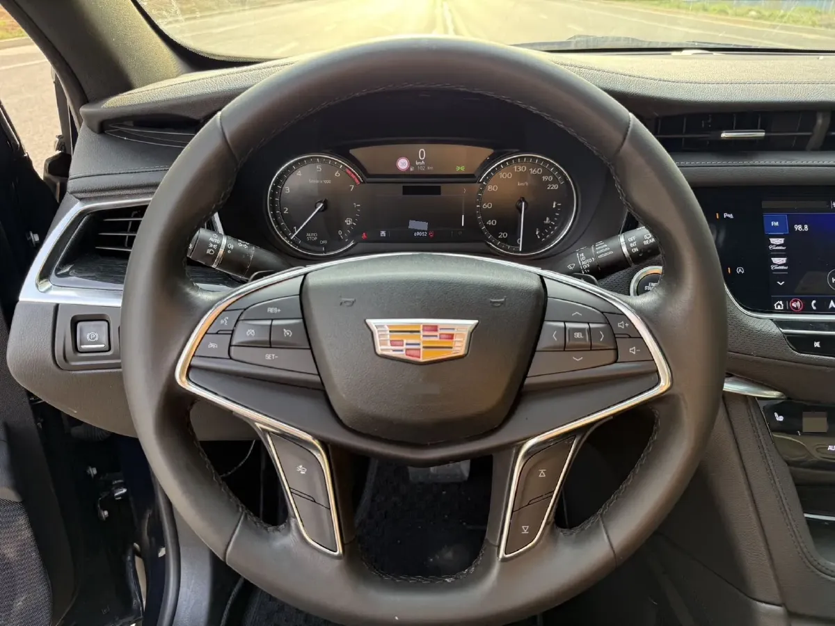 2020 Cadillac XT5 2.0T 237HP L4 9AT,autocango,china used car exporter,china ev exporter,chinese used car exporter,chinese used ev exporter