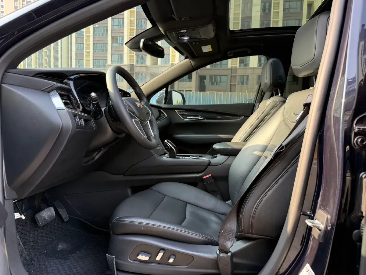 2020 Cadillac XT5 2.0T 237HP L4 9AT,autocango,china used car exporter,china ev exporter,chinese used car exporter,chinese used ev exporter