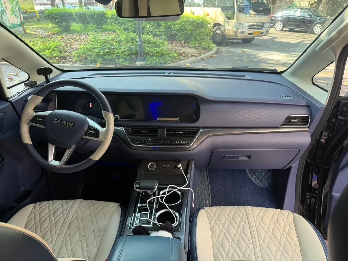 2024 BAW RuiSheng Trump M7 2.0L 144HP L4 8AT,autocango,china used car exporter,china ev exporter,chinese used car exporter,chinese used ev exporter