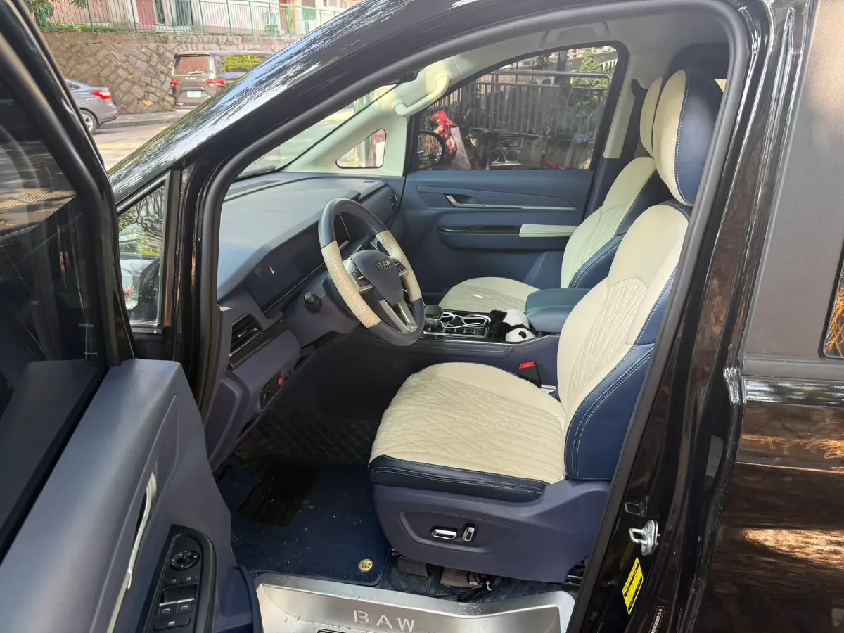 2024 BAW RuiSheng Trump M7 2.0L 144HP L4 8AT,autocango,china used car exporter,china ev exporter,chinese used car exporter,chinese used ev exporter