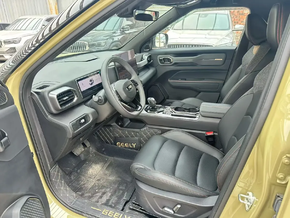 2025 Geely Cowboy 1.5T 181HP L4 7DCT,autocango,china used car exporter,china ev exporter,chinese used car exporter,chinese used ev exporter