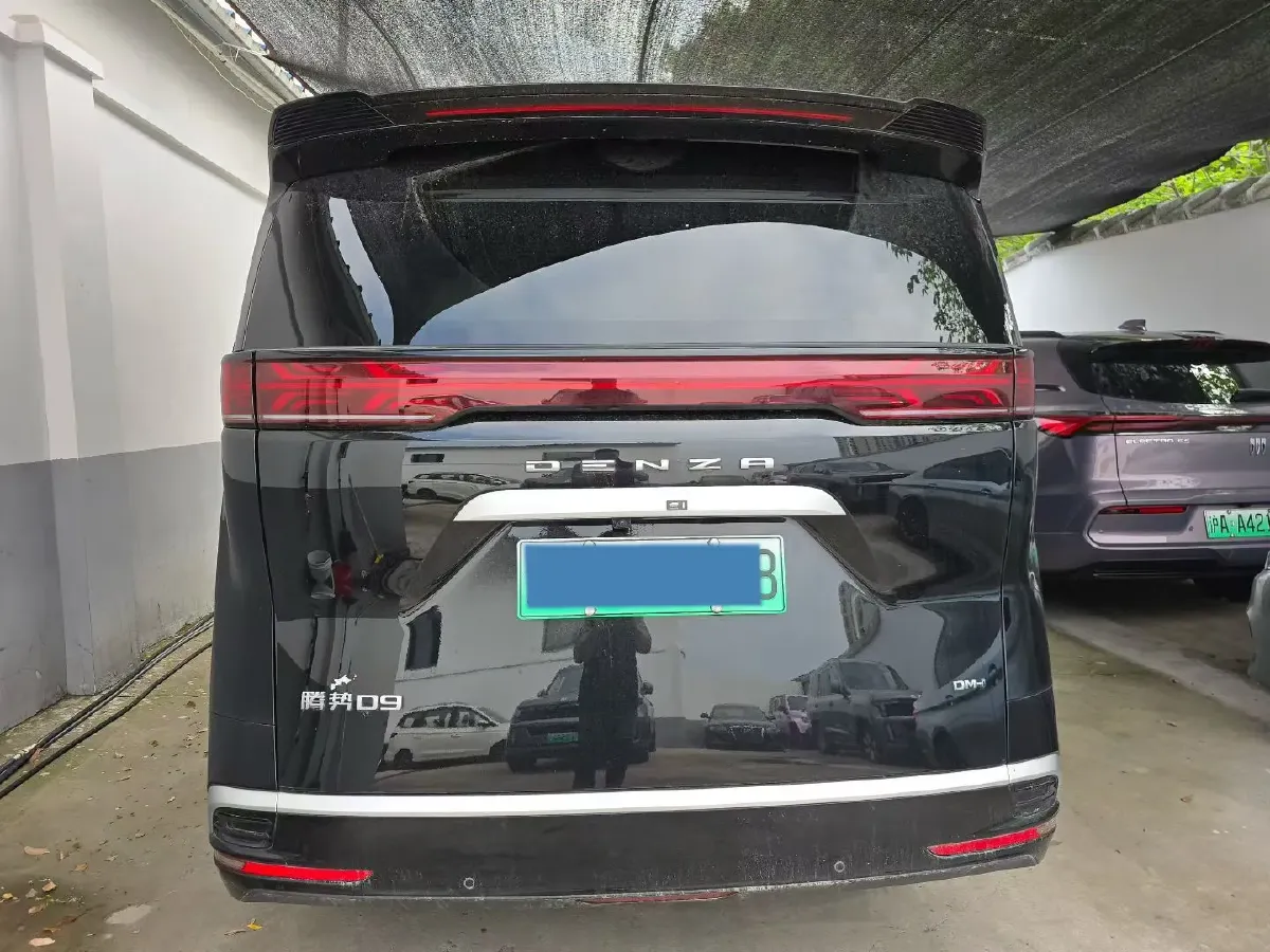 2024 Denza D9 1.5T 139HP L4 E-CVT PHEV 40KWH,autocango,china used car exporter,china ev exporter,chinese used car exporter,chinese used ev exporter