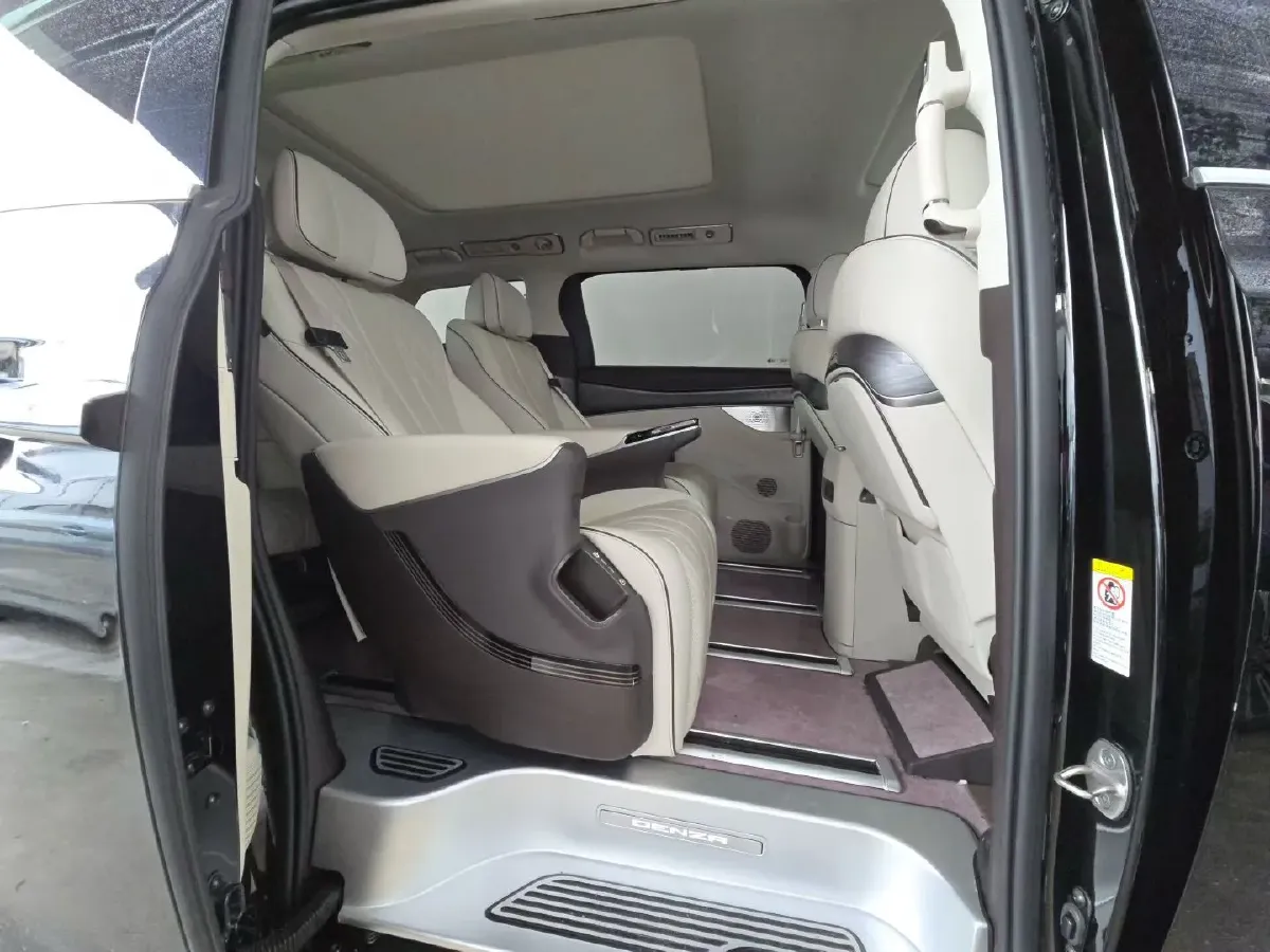 2024 Denza D9 1.5T 139HP L4 E-CVT PHEV 40KWH,autocango,china used car exporter,china ev exporter,chinese used car exporter,chinese used ev exporter