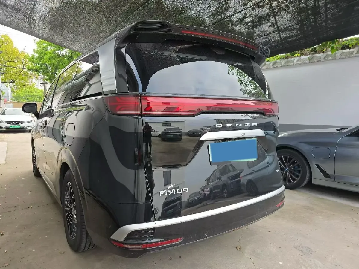 2024 Denza D9 1.5T 139HP L4 E-CVT PHEV 40KWH,autocango,china used car exporter,china ev exporter,chinese used car exporter,chinese used ev exporter
