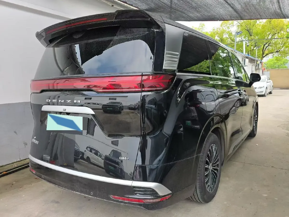 2024 Denza D9 1.5T 139HP L4 E-CVT PHEV 40KWH,autocango,china used car exporter,china ev exporter,chinese used car exporter,chinese used ev exporter