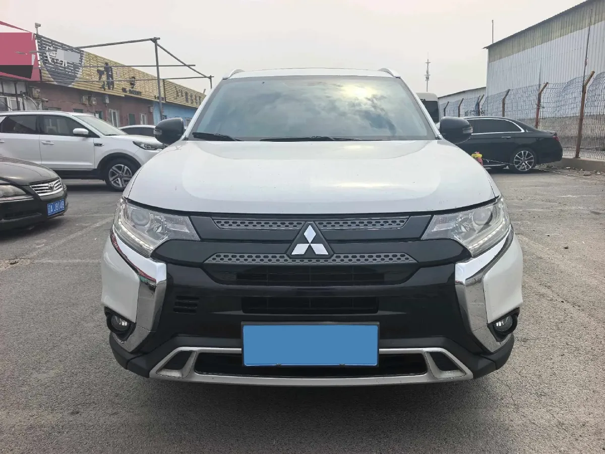 2019 Mitsubishi Outlander 2.0L 166HP L4 CVT,autocango,china used car exporter,china ev exporter,chinese used car exporter,chinese used ev exporter