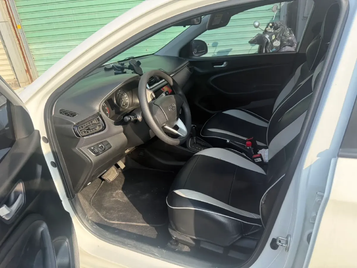 2017 Hyundai Reina 1.4L 95HP L4 4AT,autocango,china used car exporter,china ev exporter,chinese used car exporter,chinese used ev exporter