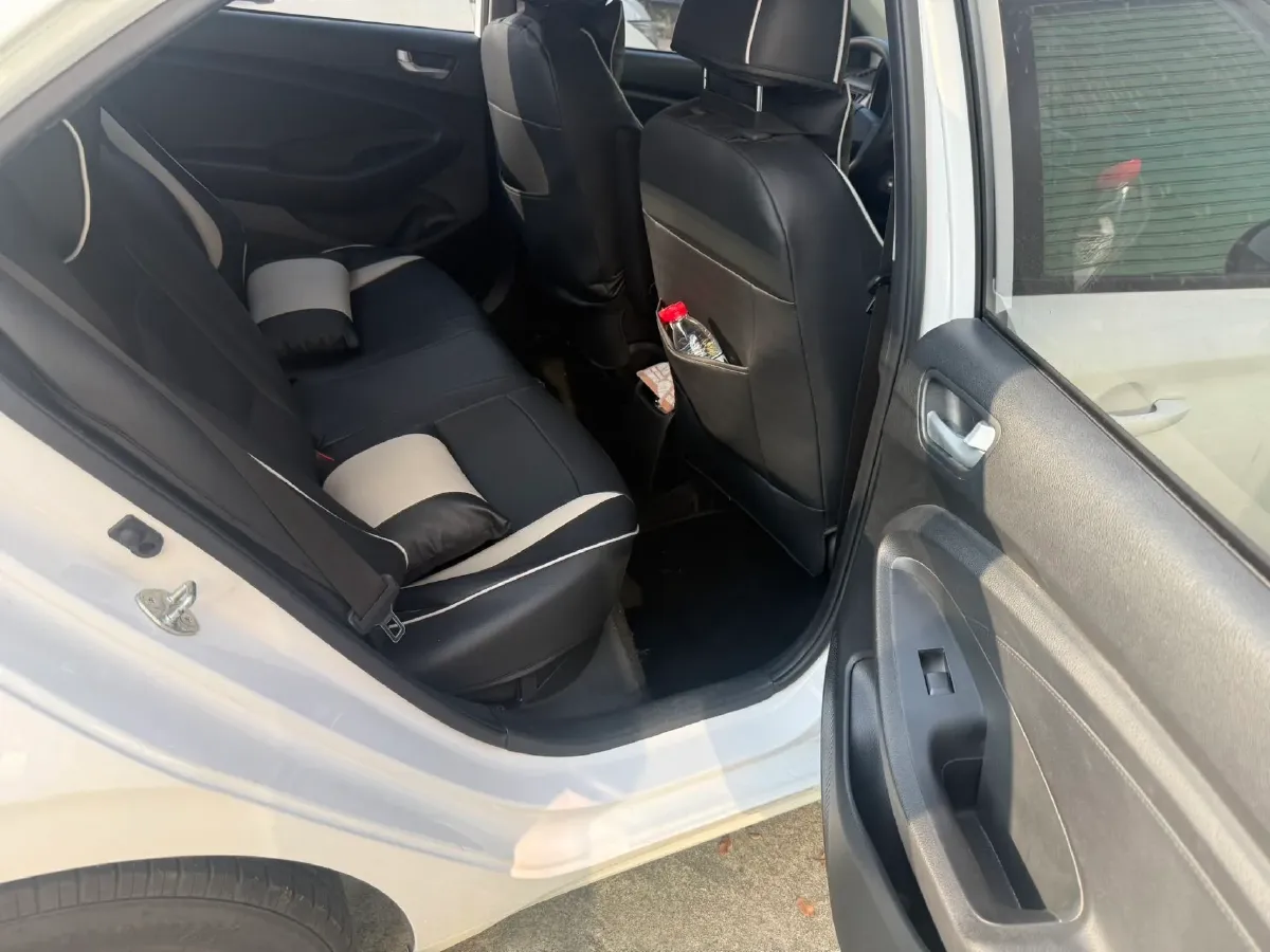 2017 Hyundai Reina 1.4L 95HP L4 4AT,autocango,china used car exporter,china ev exporter,chinese used car exporter,chinese used ev exporter