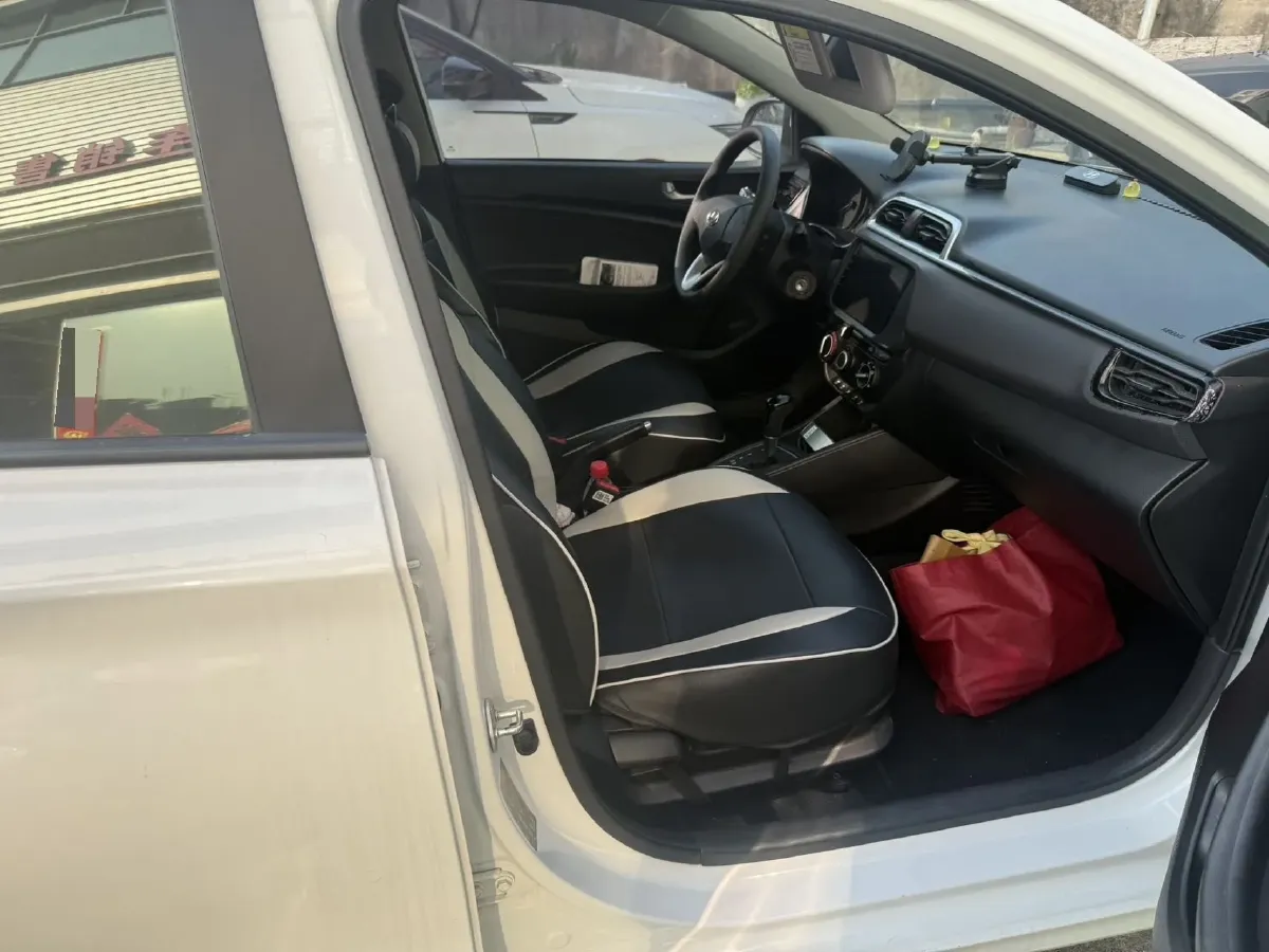 2017 Hyundai Reina 1.4L 95HP L4 4AT,autocango,china used car exporter,china ev exporter,chinese used car exporter,chinese used ev exporter