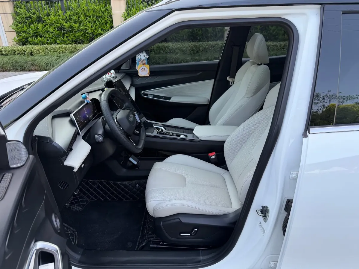 2023 Geely Azkarra 1.5T 181HP L4 7DCT,autocango,china used car exporter,china ev exporter,chinese used car exporter,chinese used ev exporter