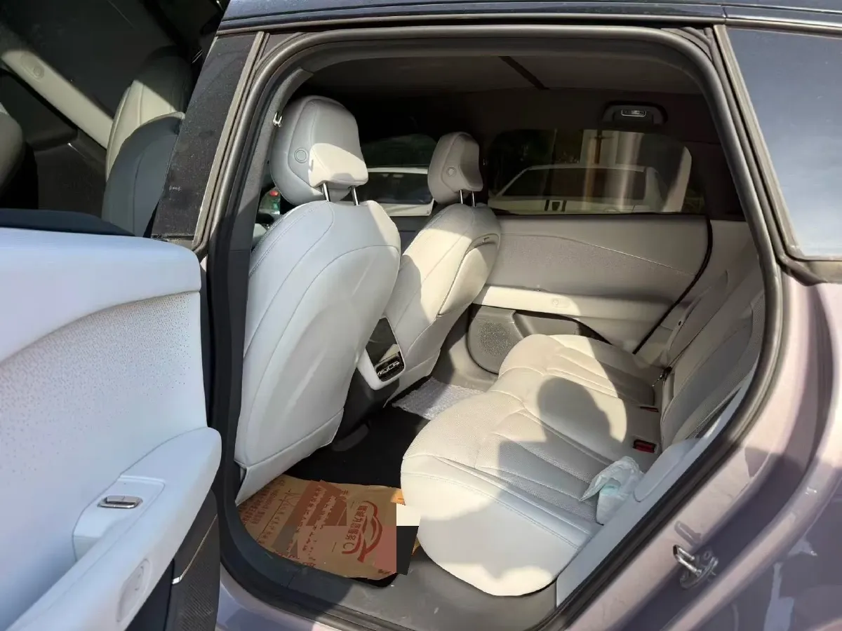 2024 Xpeng P7+ BEV 60.7KWH,autocango,china used car exporter,china ev exporter,chinese used car exporter,chinese used ev exporter