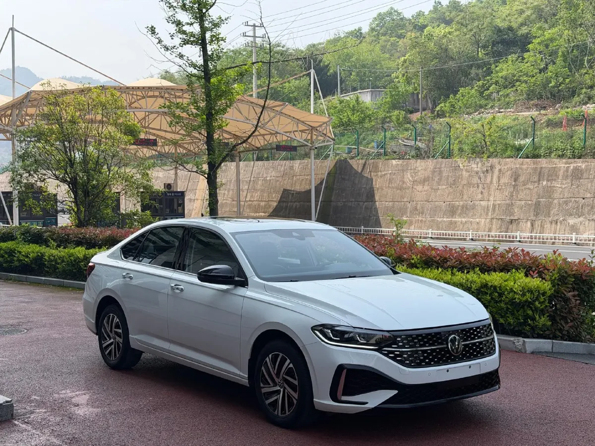 2024 Volkswagen Lavida 1.5T 160HP L4 7DCT,autocango,china used car exporter,china ev exporter,chinese used car exporter,chinese used ev exporter