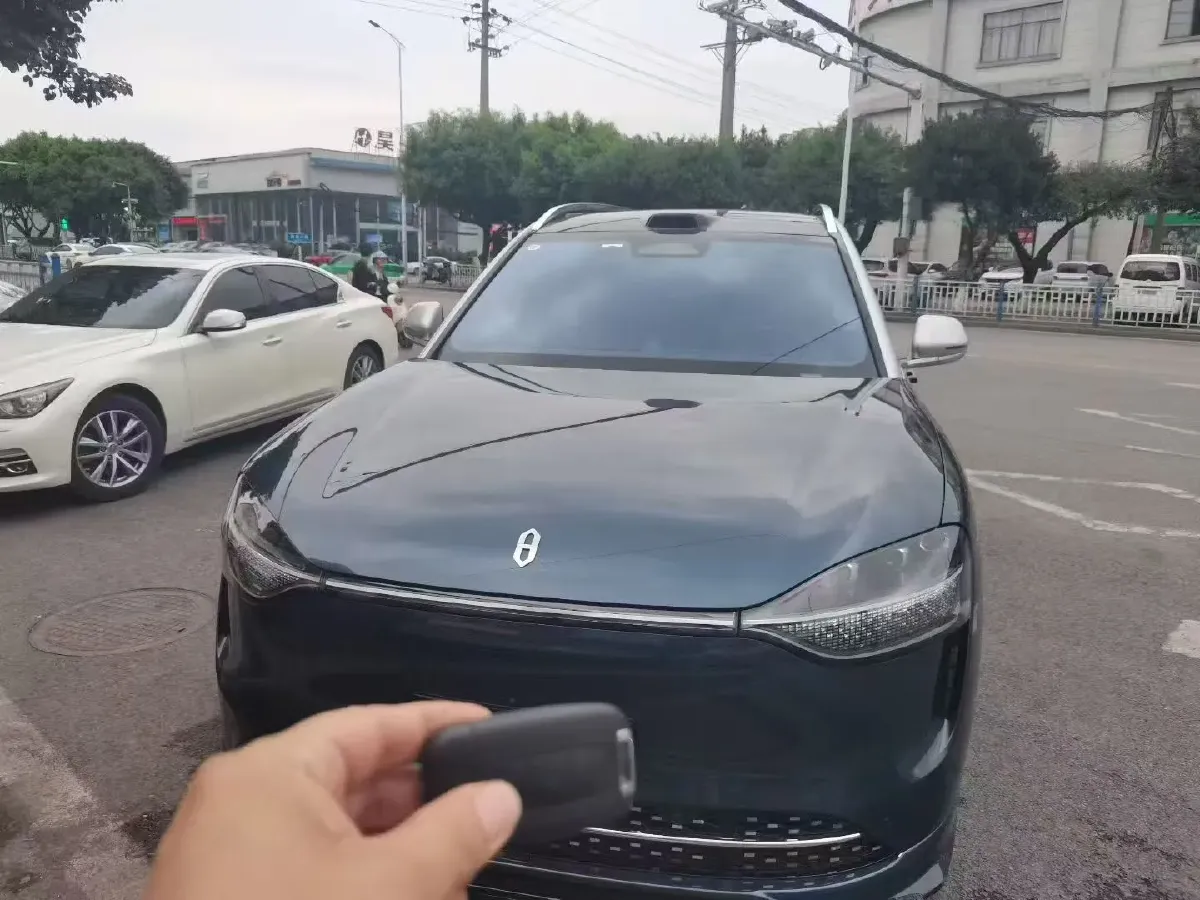 2024 AITO AITO M9 1.5T 152HP L4 REEV 42KWH,autocango,china used car exporter,china ev exporter,chinese used car exporter,chinese used ev exporter