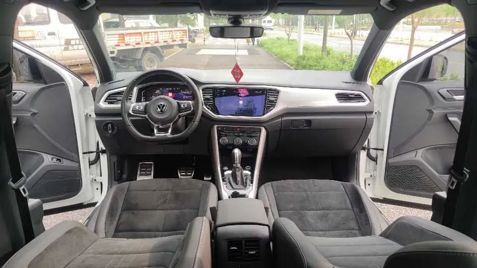 2021 Volkswagen T-Roc 1.4T 150HP L4 7DCT,autocango,china used car exporter,china ev exporter,chinese used car exporter,chinese used ev exporter