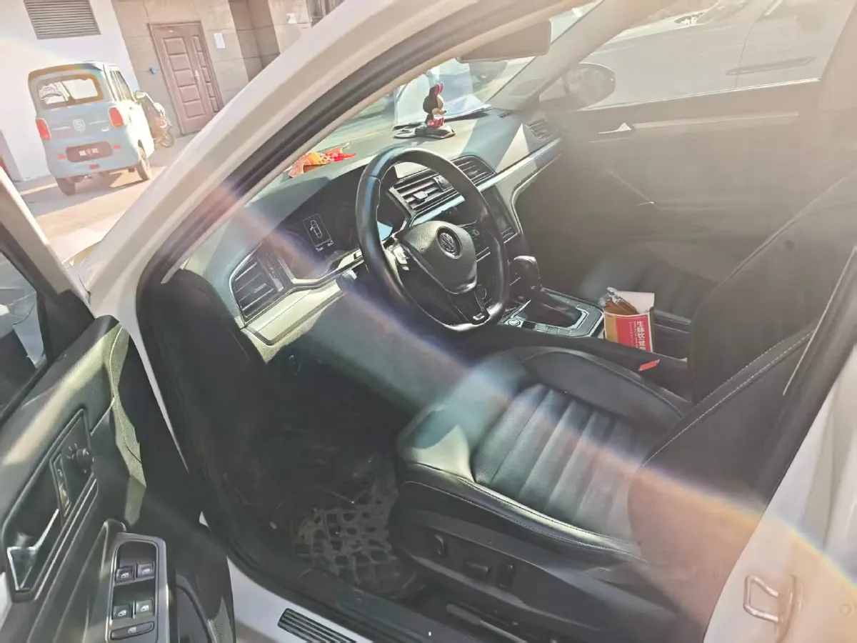 2019 Volkswagen Passat 1.4T 150HP L4 7DCT,autocango,china used car exporter,china ev exporter,chinese used car exporter,chinese used ev exporter