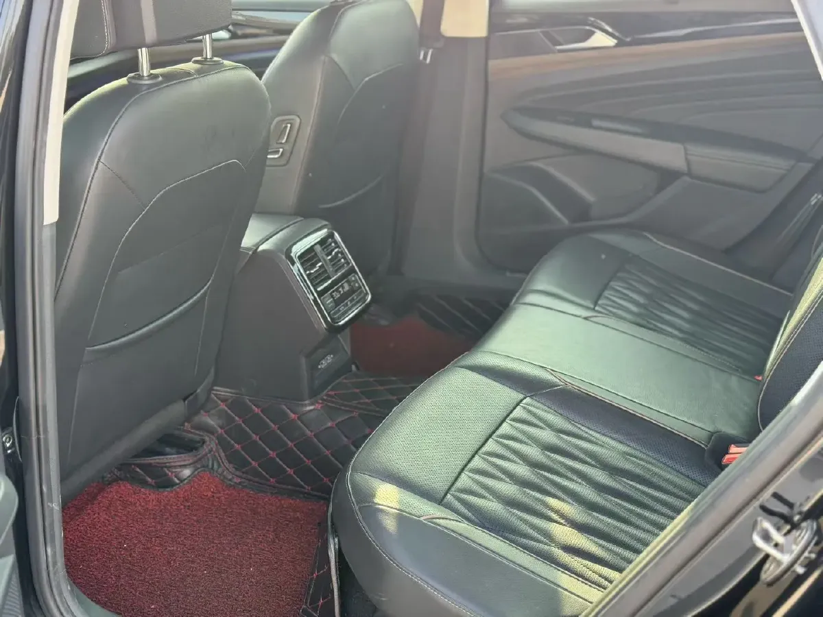 2019 Volvo V40 1.5T 152HP L4 6AT,autocango,china used car exporter,china ev exporter,chinese used car exporter,chinese used ev exporter