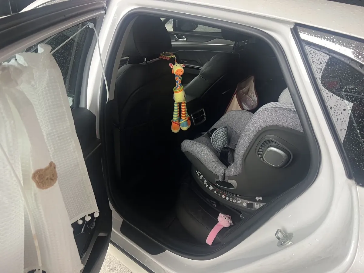 2020 Kia K5 2.0T 240HP L4 8AT,autocango,china used car exporter,china ev exporter,chinese used car exporter,chinese used ev exporter