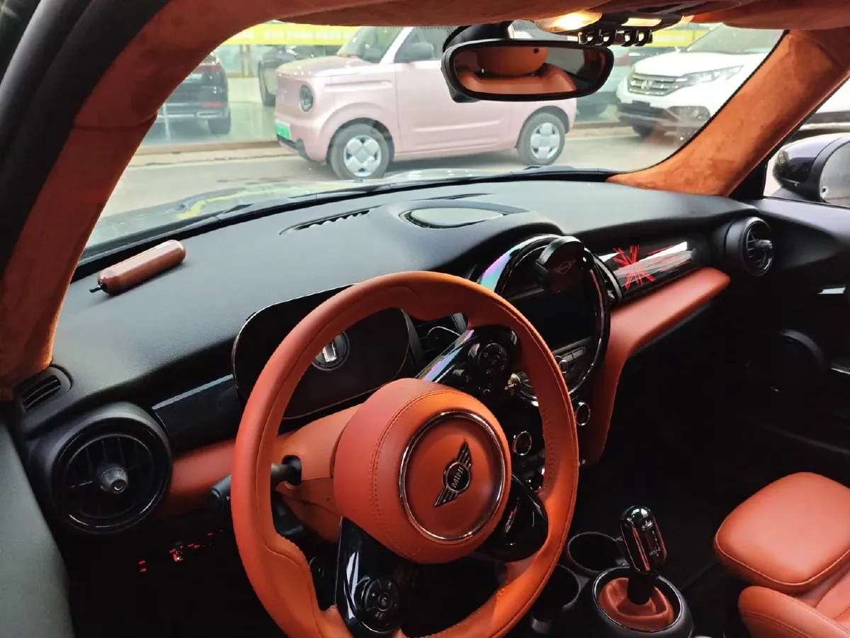 2021 MINI MINI 2.0T 192HP L4 7DCT,autocango,china used car exporter,china ev exporter,chinese used car exporter,chinese used ev exporter