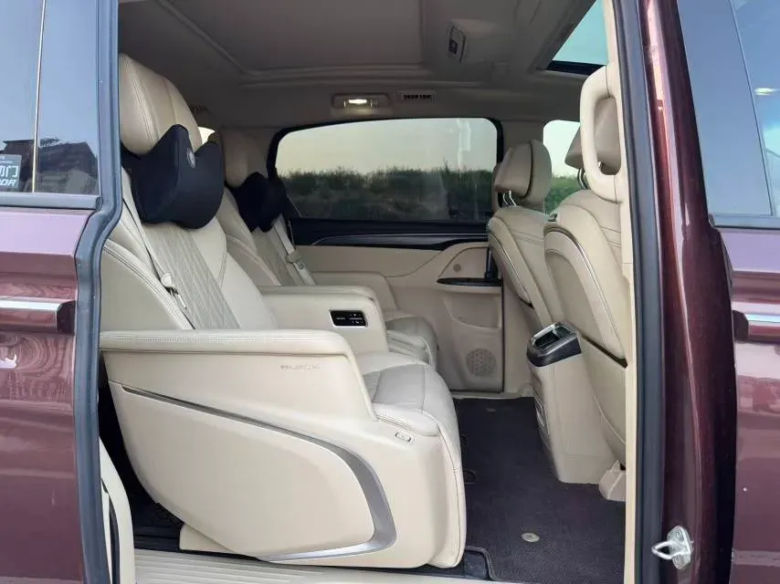 2023 Buick GL8 2.0T 237HP L4 9AT,autocango,china used car exporter,china ev exporter,chinese used car exporter,chinese used ev exporter