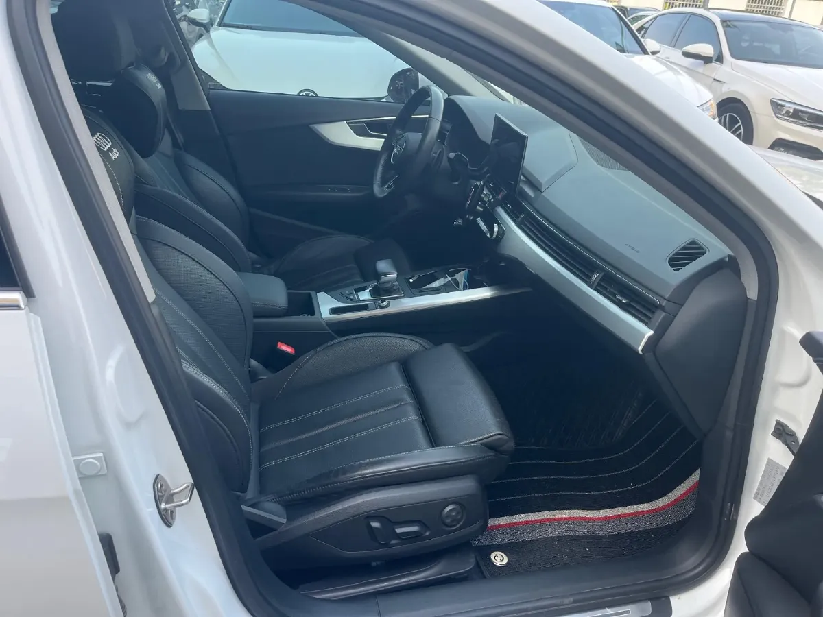 2020 Audi A4L 2.0T 190HP L4 7DCT,autocango,china used car exporter,china ev exporter,chinese used car exporter,chinese used ev exporter