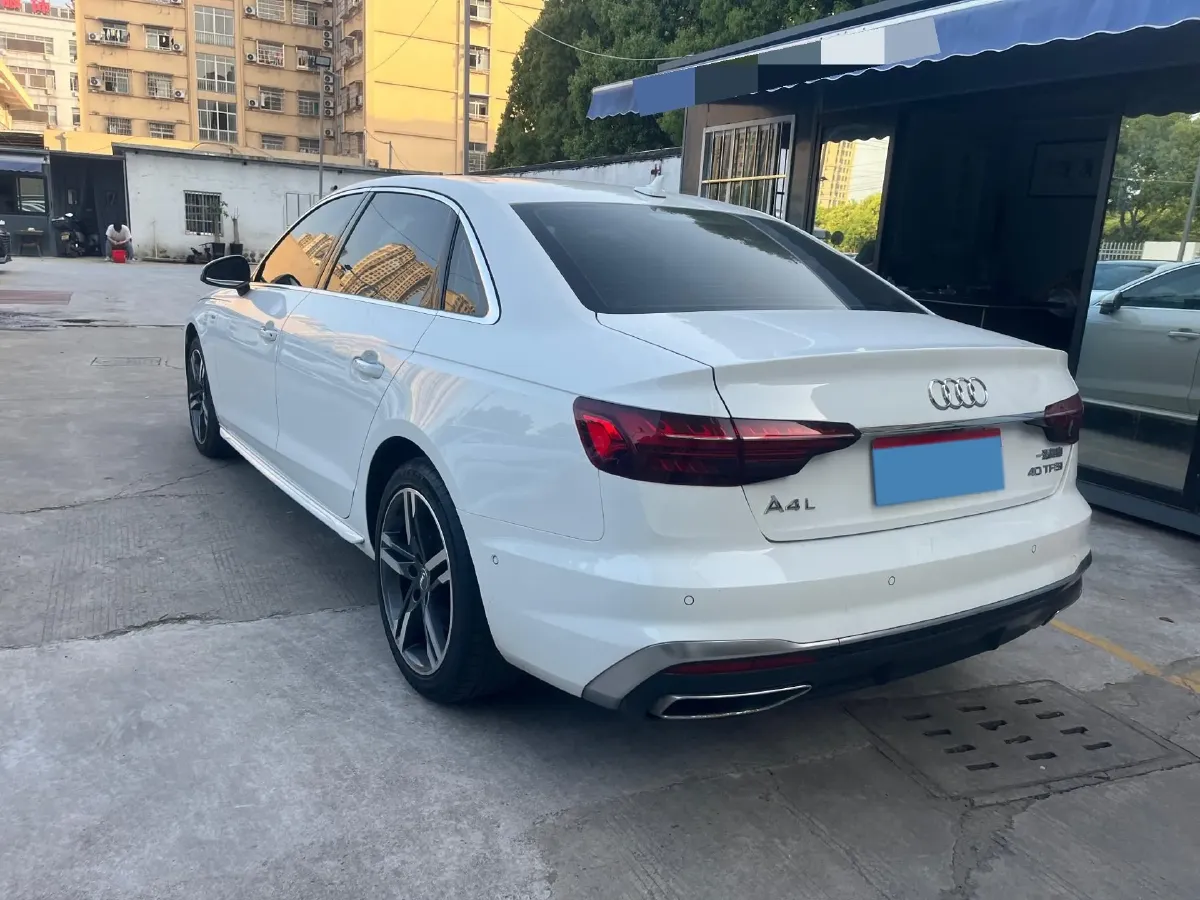2020 Audi A4L 2.0T 190HP L4 7DCT,autocango,china used car exporter,china ev exporter,chinese used car exporter,chinese used ev exporter
