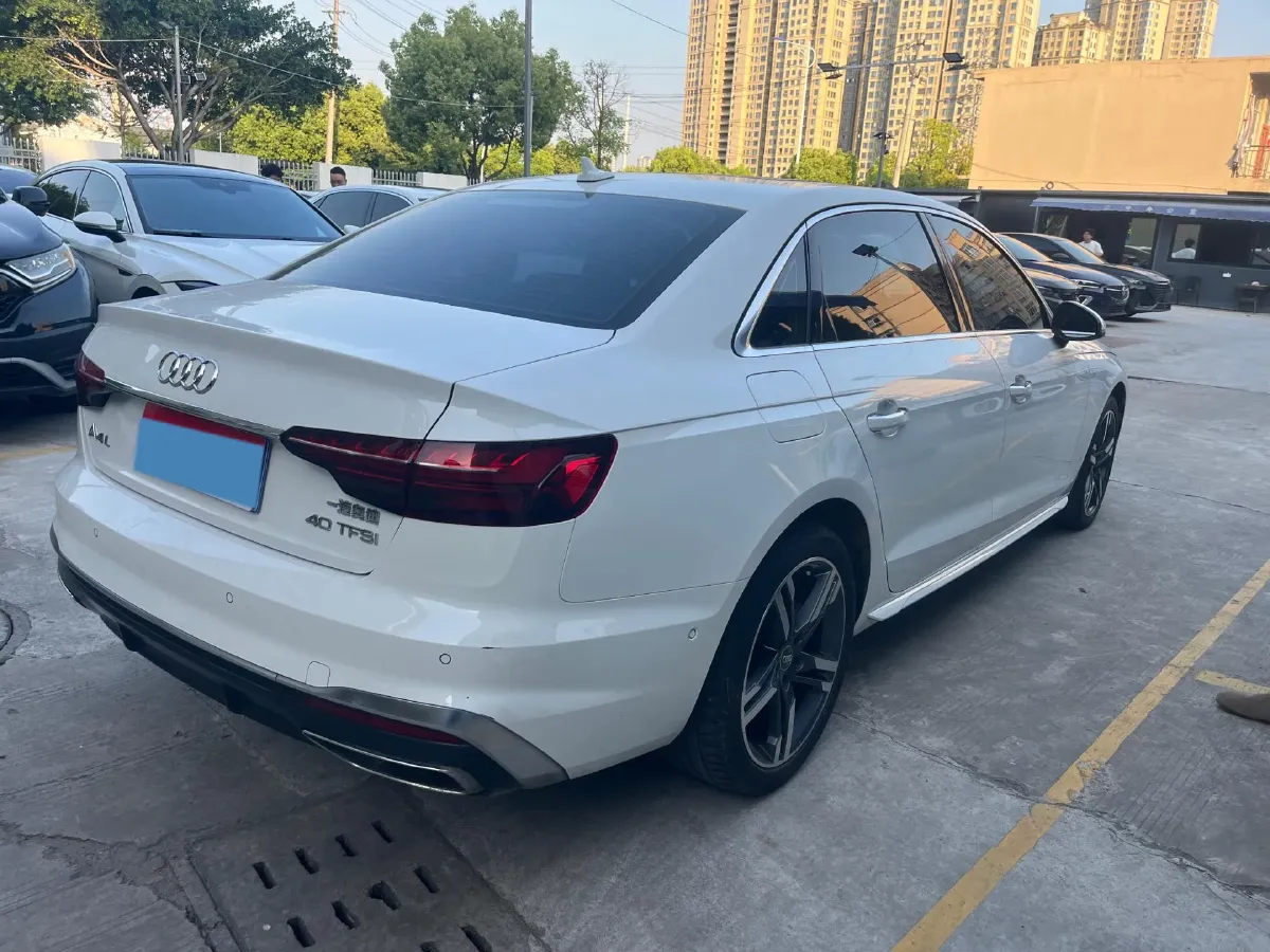 2020 Audi A4L 2.0T 190HP L4 7DCT,autocango,china used car exporter,china ev exporter,chinese used car exporter,chinese used ev exporter