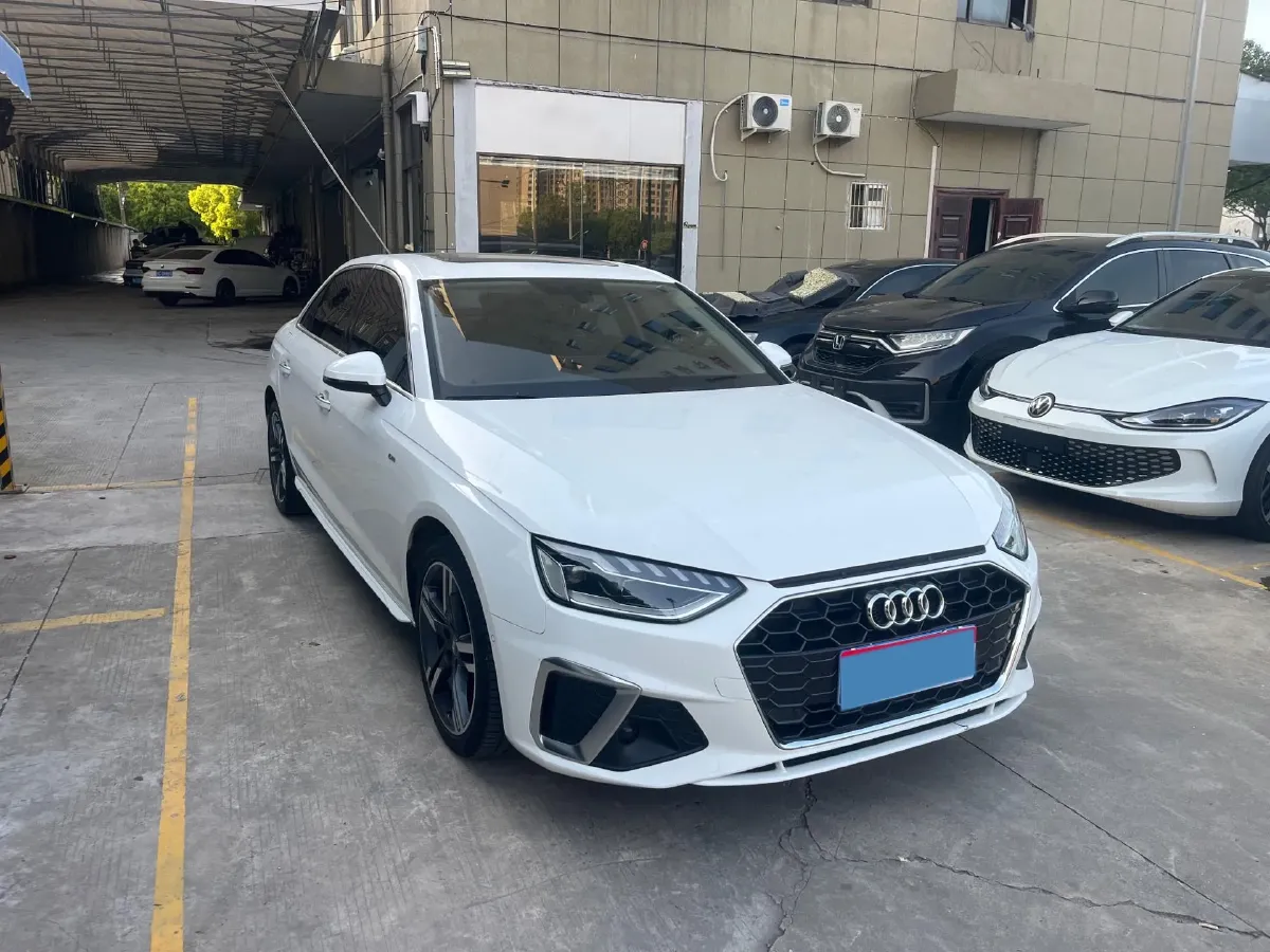 2020 Audi A4L 2.0T 190HP L4 7DCT,autocango,china used car exporter,china ev exporter,chinese used car exporter,chinese used ev exporter