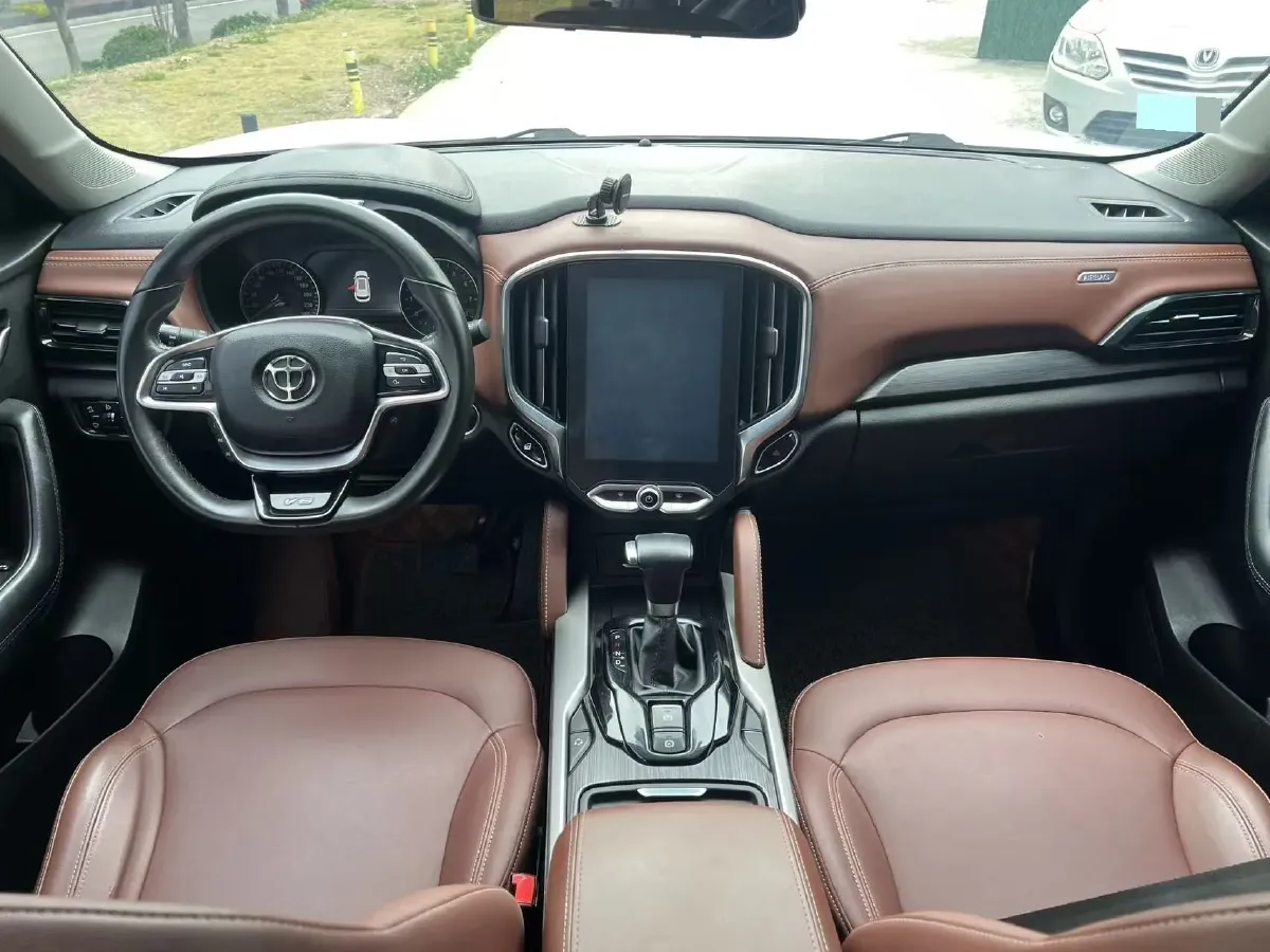 2018 Brilliance Auto V6 1.5T 150HP L4 7DCT,autocango,china used car exporter,china ev exporter,chinese used car exporter,chinese used ev exporter