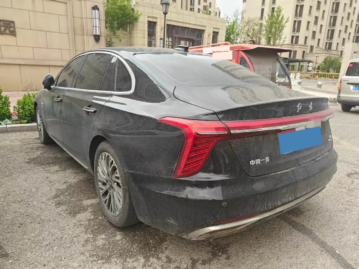 2023 HongQi H5 2.0T 224HP L4 8AT,autocango,china used car exporter,china ev exporter,chinese used car exporter,chinese used ev exporter