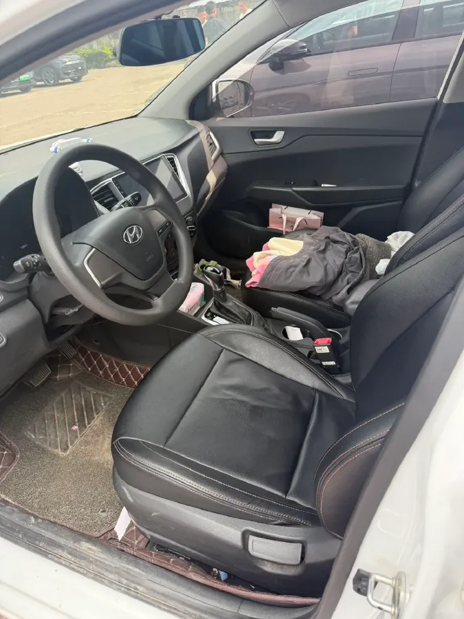 2017 Hyundai Verna RV 1.4L 100HP L4 6AT,autocango,china used car exporter,china ev exporter,chinese used car exporter,chinese used ev exporter