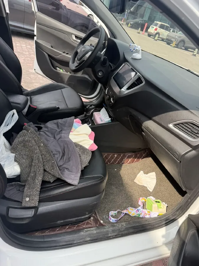 2017 Hyundai Verna RV 1.4L 100HP L4 6AT,autocango,china used car exporter,china ev exporter,chinese used car exporter,chinese used ev exporter